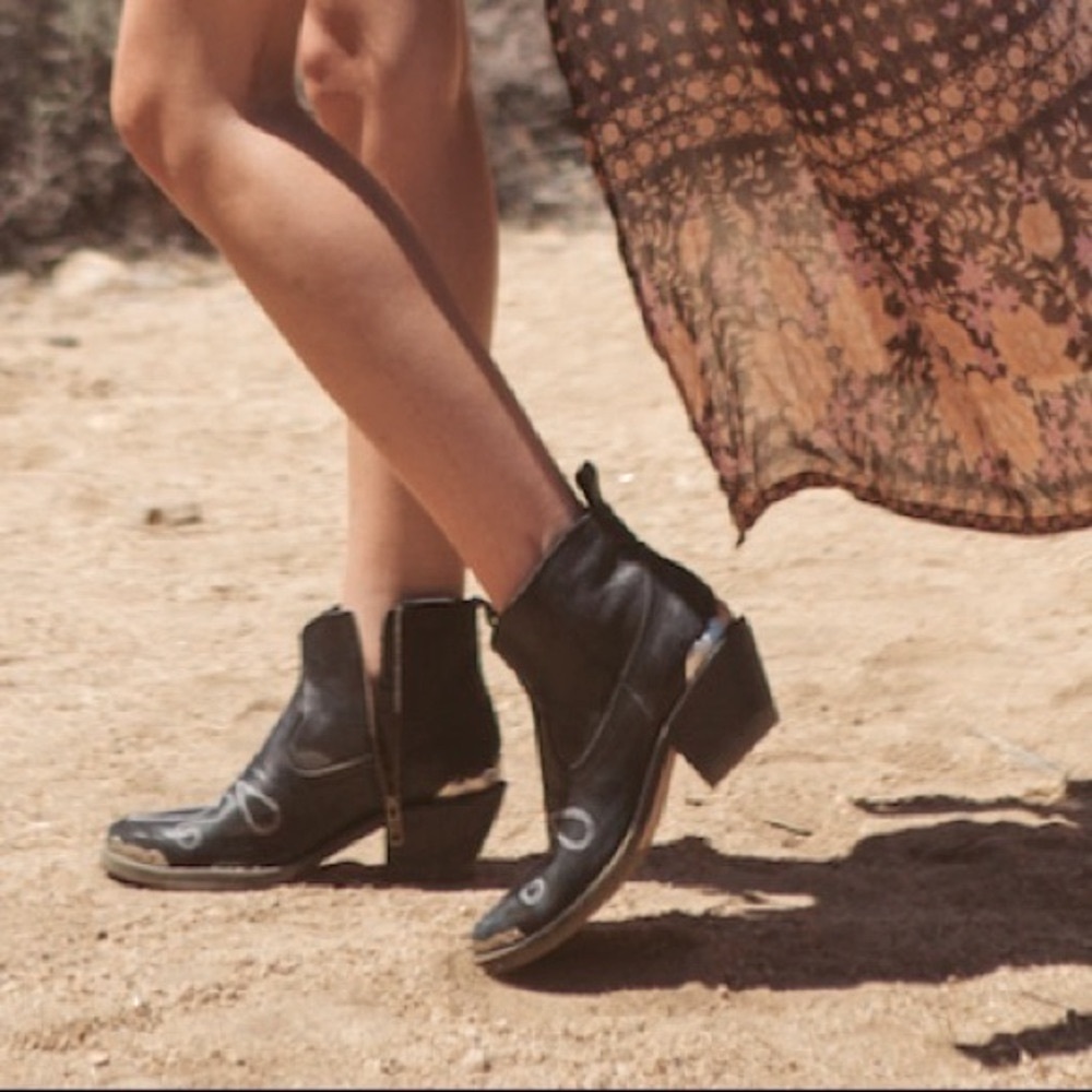 Spell & the Gypsy Vintage Cactus Rose Boots 40 🦄